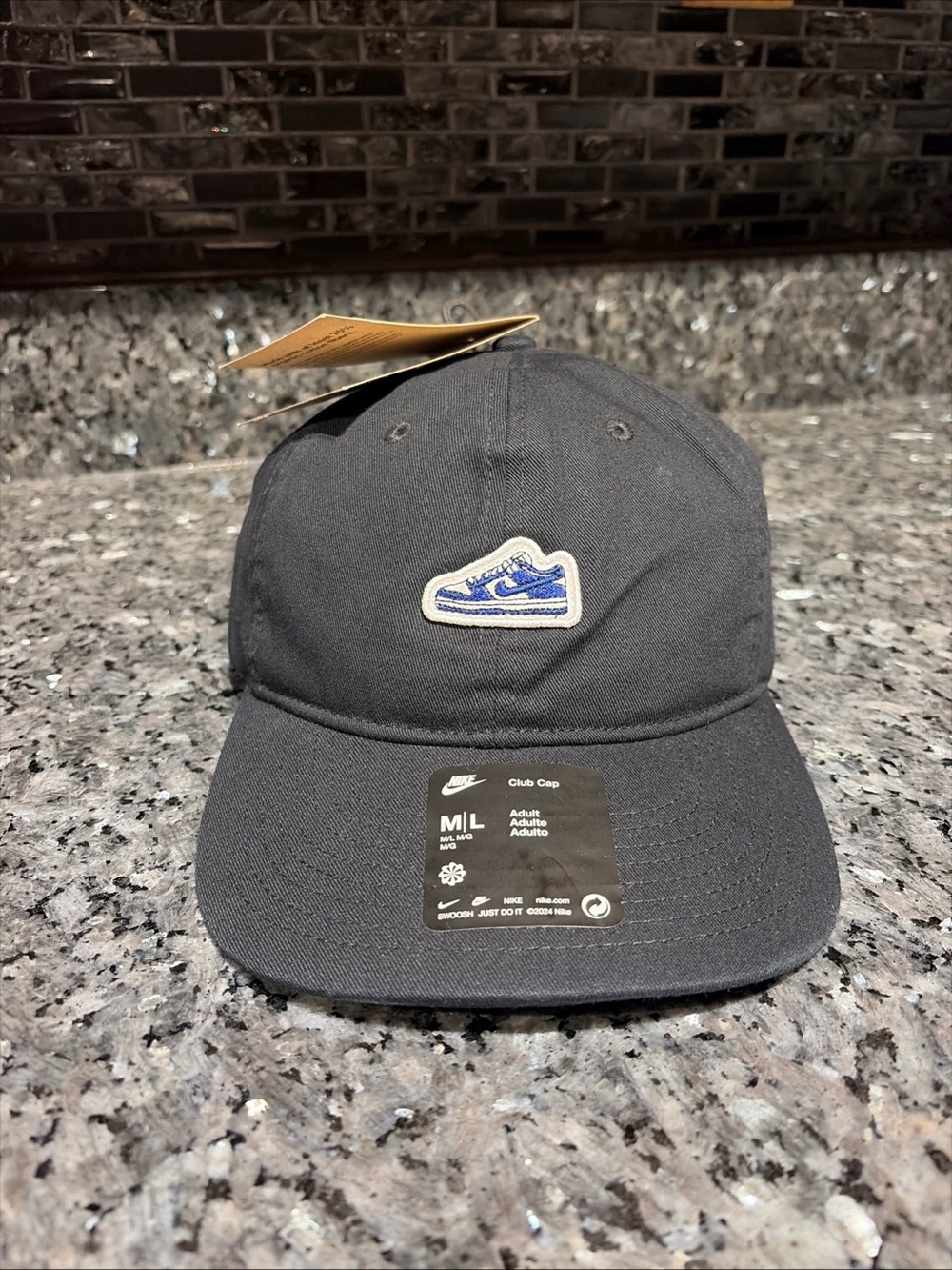Nike Club Cap Black Dad Hat Blue Sneaker Patch M/L Move To Zero Sustainable
